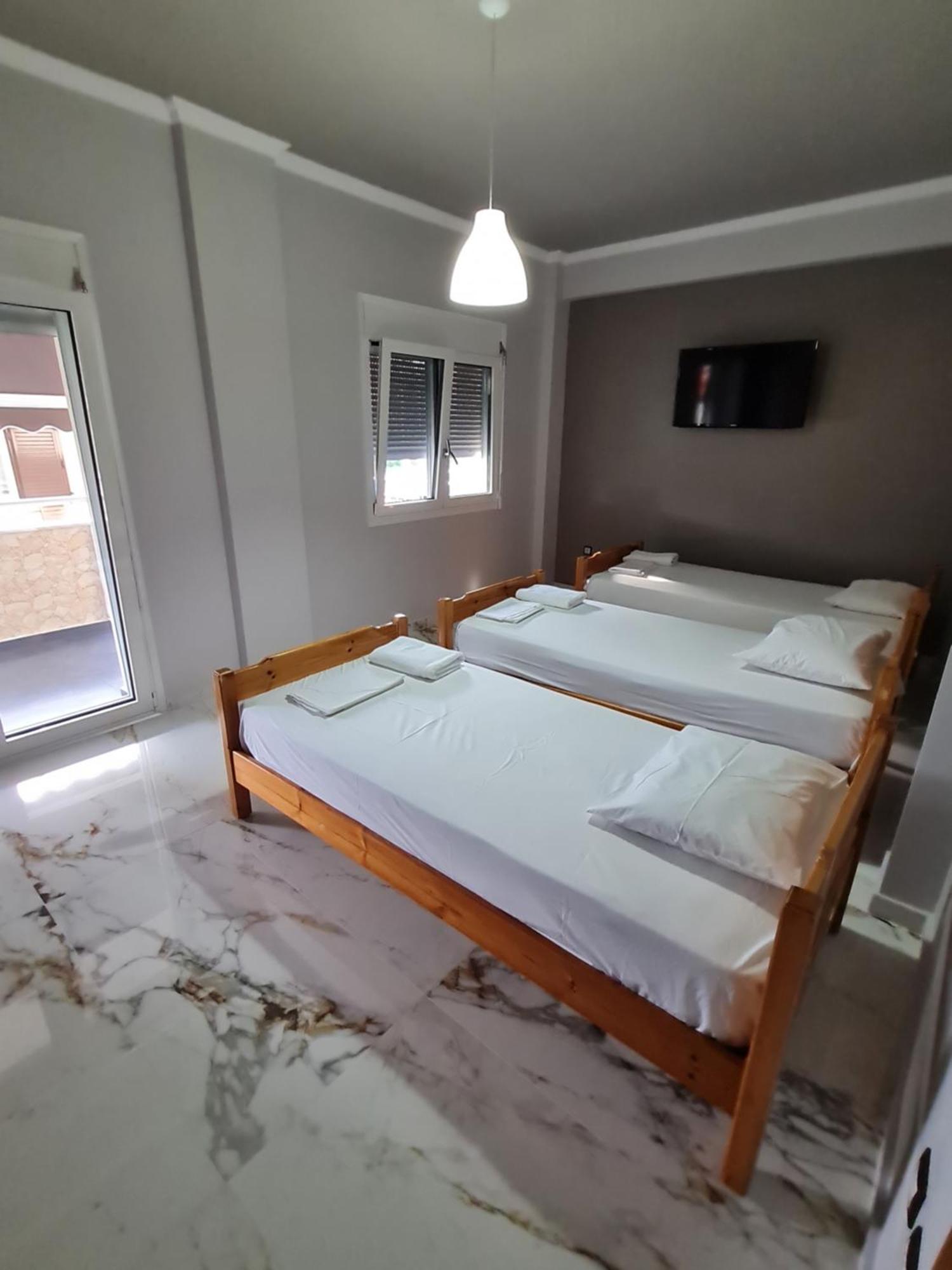 Dimitris Apartments ネア・プラギア エクステリア 写真
