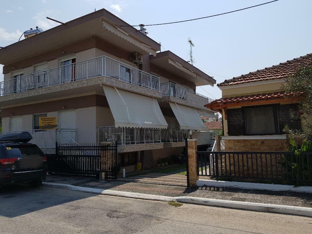 Dimitris Apartments ネア・プラギア エクステリア 写真